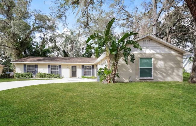 Building Photo - 5218 Cumberland Dr