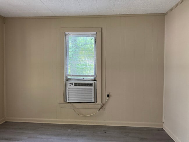 Building Photo - 711 Grandview Ave