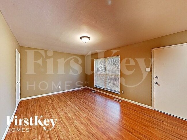Building Photo - 1559 Florida Dr