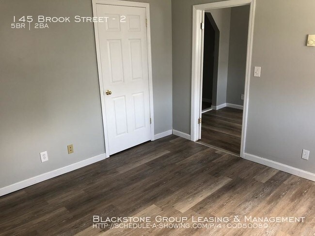 Building Photo - 5 bedroom in Woonsocket RI 02895