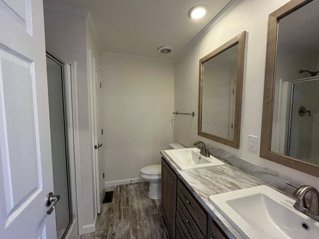 Building Photo - 271 Sable Dr