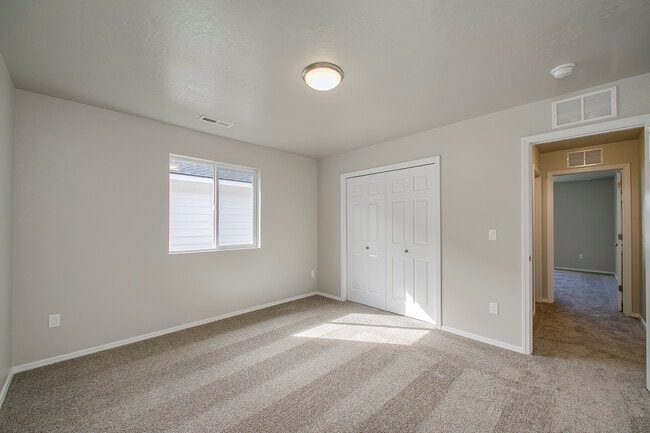 Building Photo - 2078 N Bing Ave