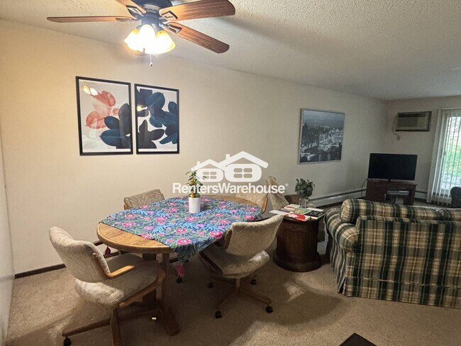 Foto del edificio - 1700 Four Oaks Rd