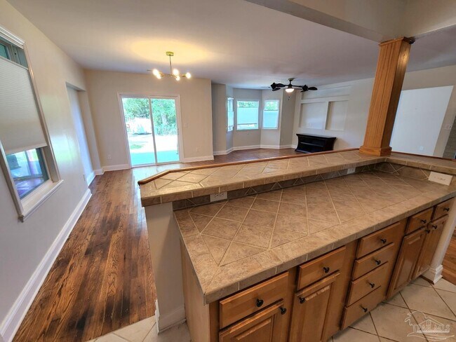 Foto del edificio - 206 Berry Rd