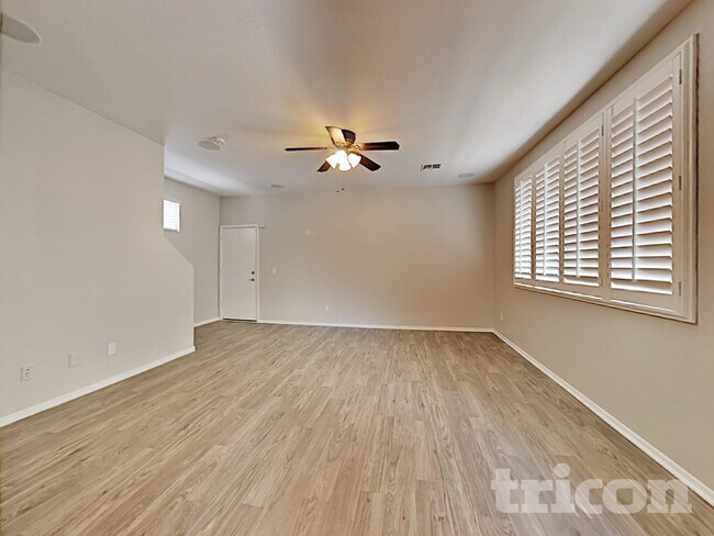 Building Photo - 4374 E Renee Dr