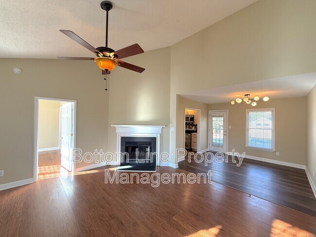 Foto del edificio - 6401 Currywood Pl