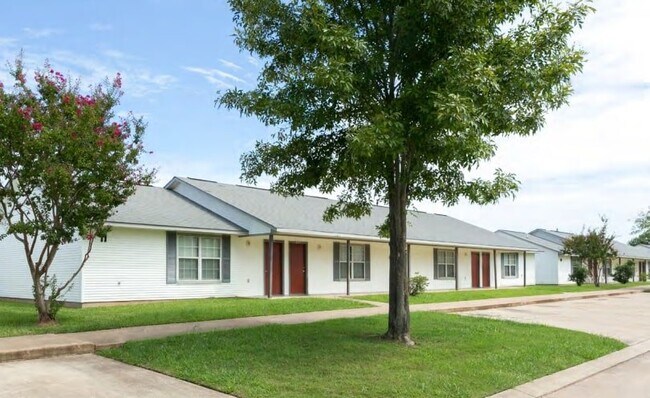 Foto del edificio - 2130 N Hearne Ave