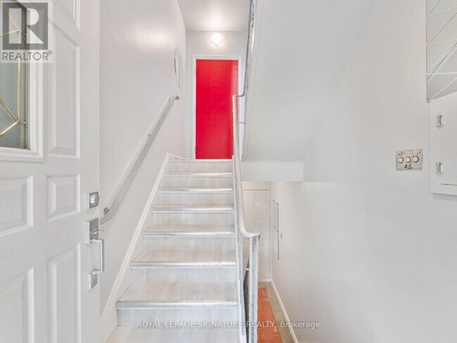 Photo du bâtiment - 6 A Rowley Ave