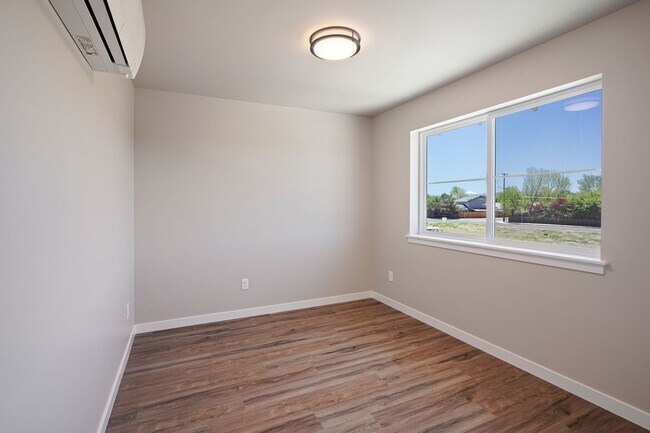 Foto del edificio - 803 NW 18th Ct