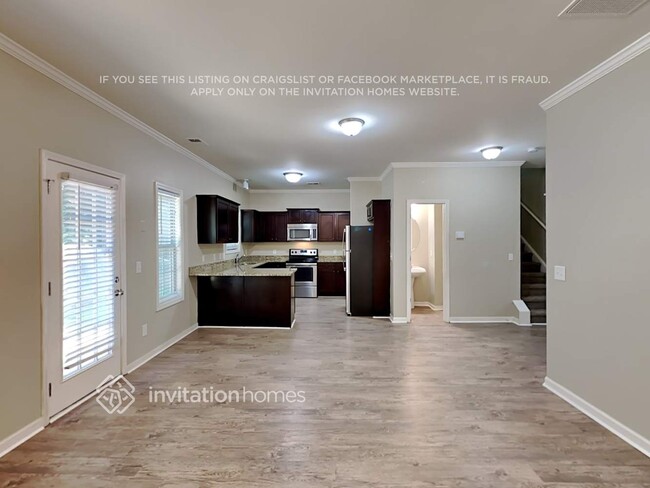 Building Photo - 5634 Elwood Cir