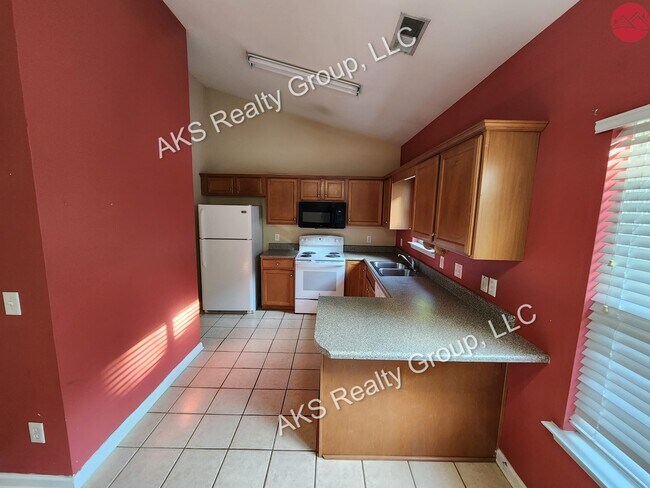 Building Photo - 5253 Cottage Cir
