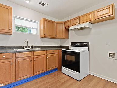 Foto del edificio - 8725 Elm Ave