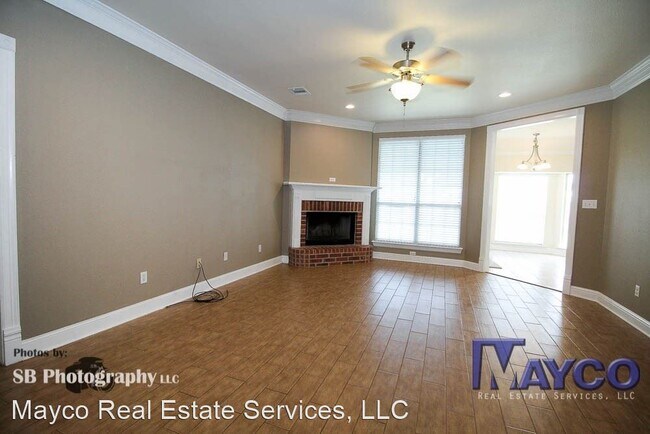 Building Photo - 3 br, 2 bath House - 6015 Jason St