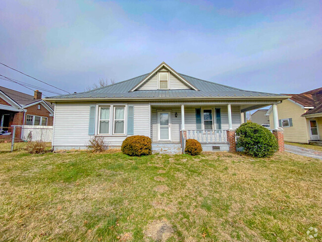 207 Reanna Dawn Cir - House Rental in Elizabethton, TN 