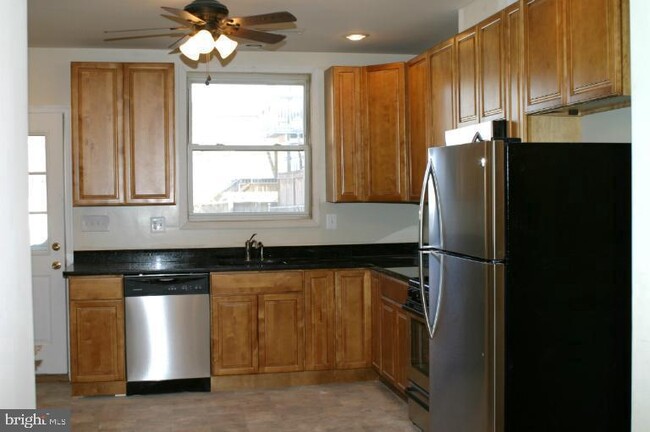 Foto del edificio - 3320 O'Donnell St