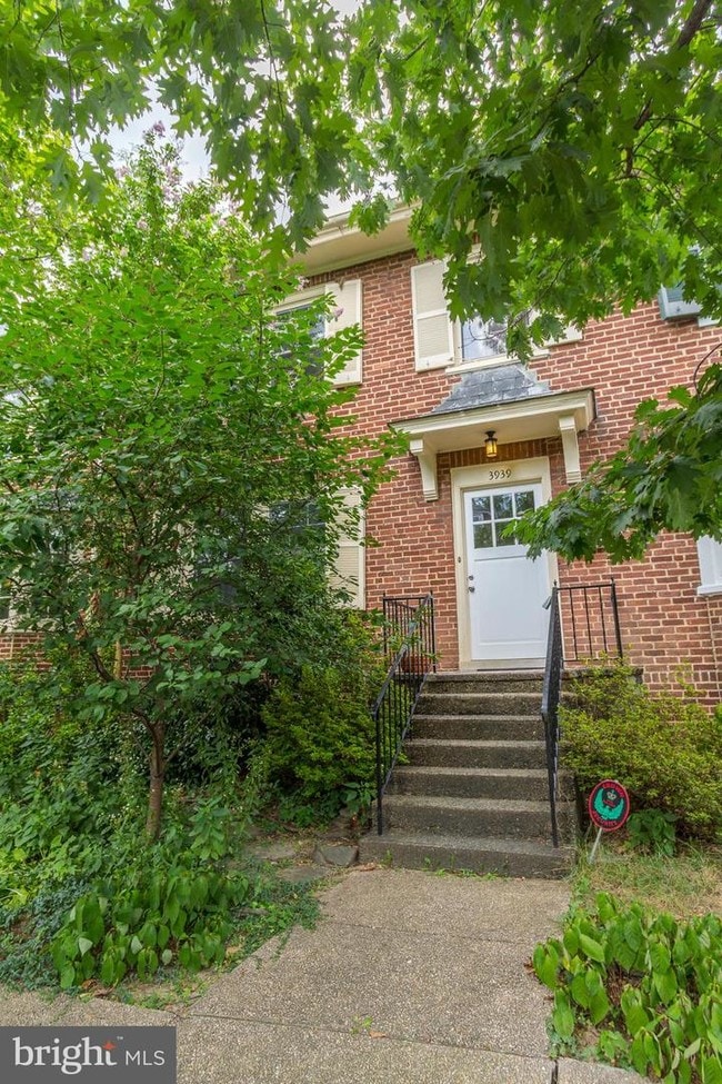 Building Photo - 3939 Cloverhill Rd