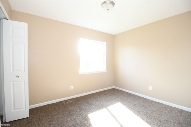 Building Photo - 21832 15 Mile Rd