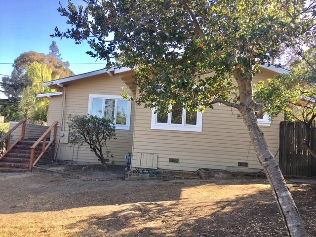 Building Photo - 853 Hillcrest Dr