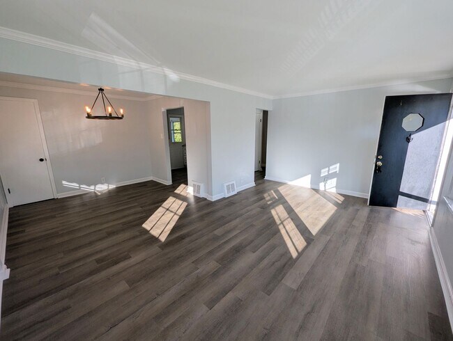 Foto del edificio - Live in Bliss - 3 Bed, 1 Bath