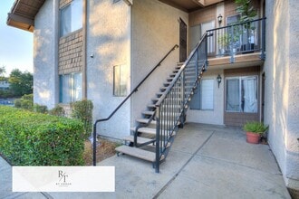 Building Photo - 901 Golden Springs Dr