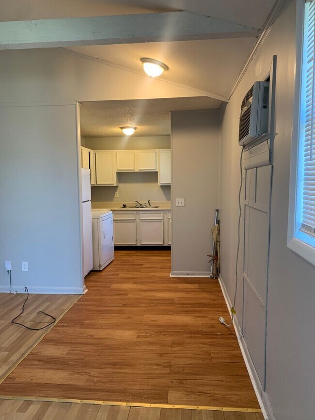 Foto del edificio - Cozy 2 bedroom/1 bathroom