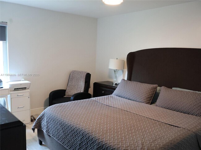 Foto del edificio - 5505 SW 9th St