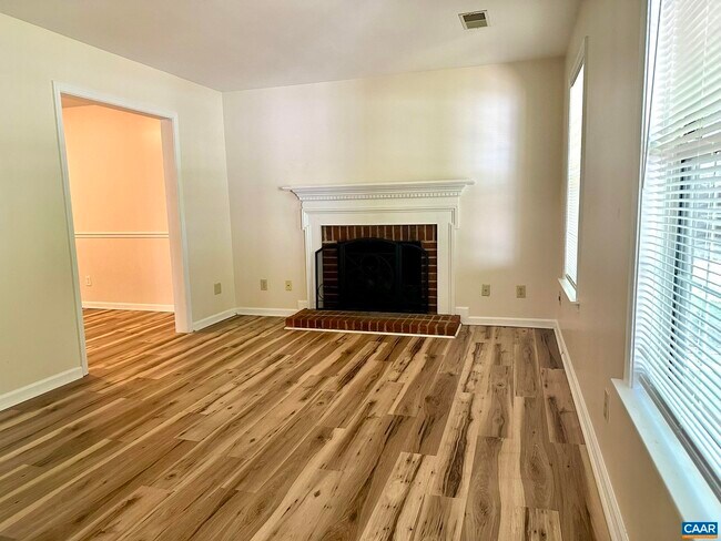 Foto del edificio - 3159 Saddlebrook Ln