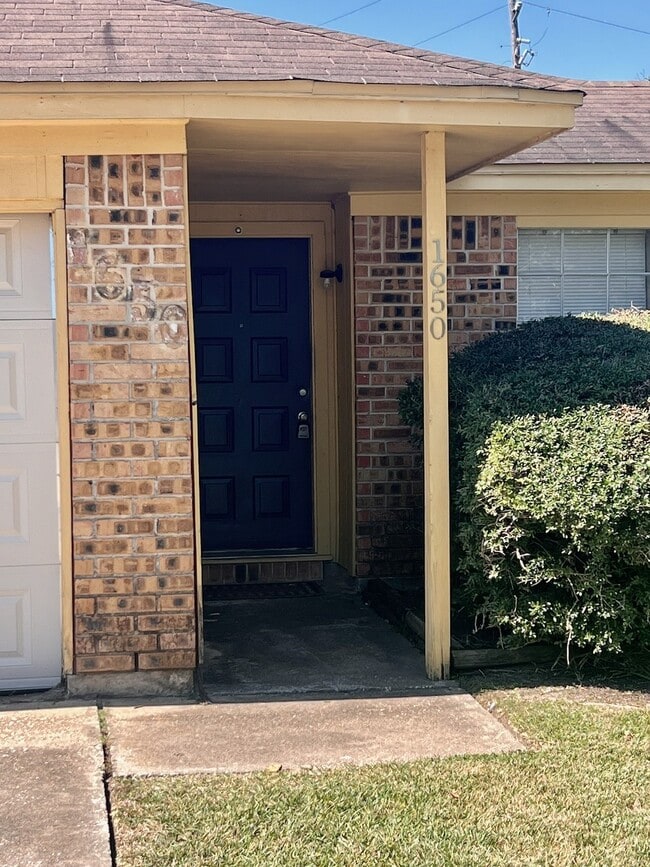 Foto del edificio - 1650 Shirley Cir