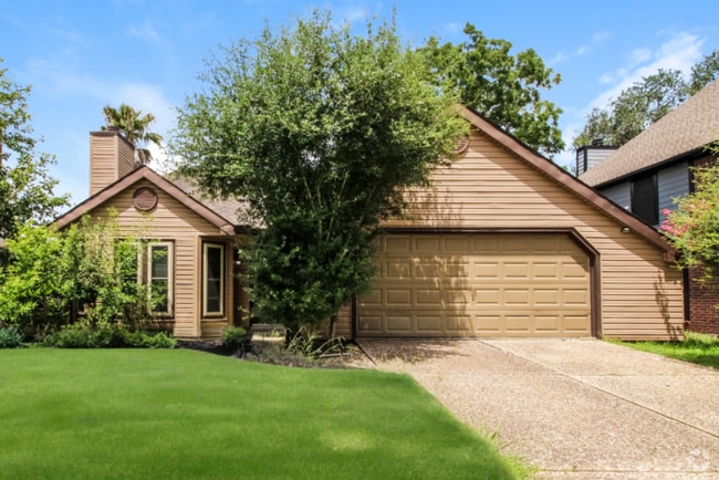 Building Photo - 4242 Heathfield Dr