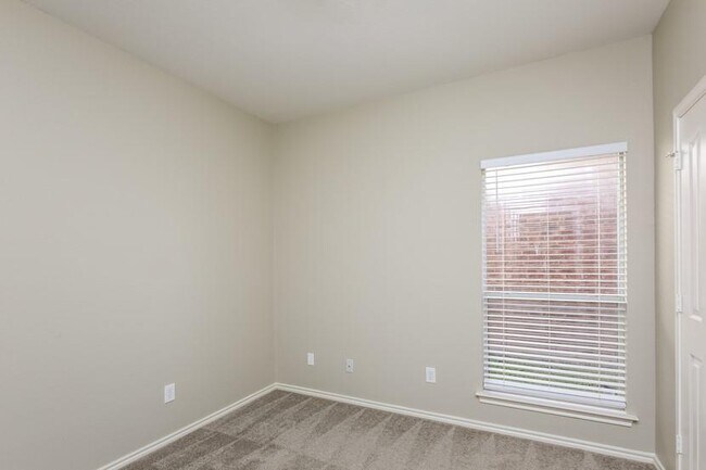 Building Photo - 2316 Charisma Dr