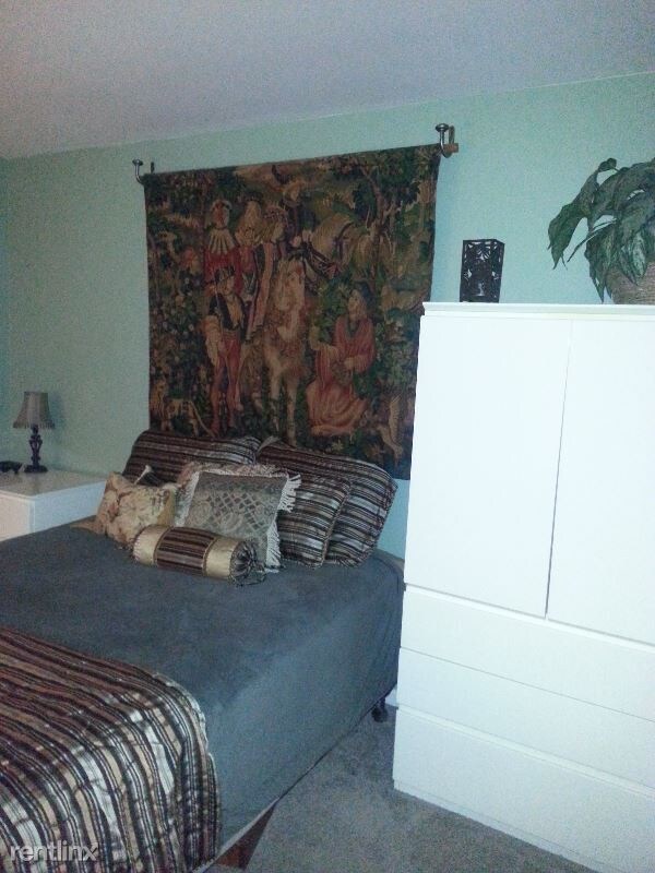 Foto del edificio - 5 br, 3 bath House - 6010 Sanders Ct