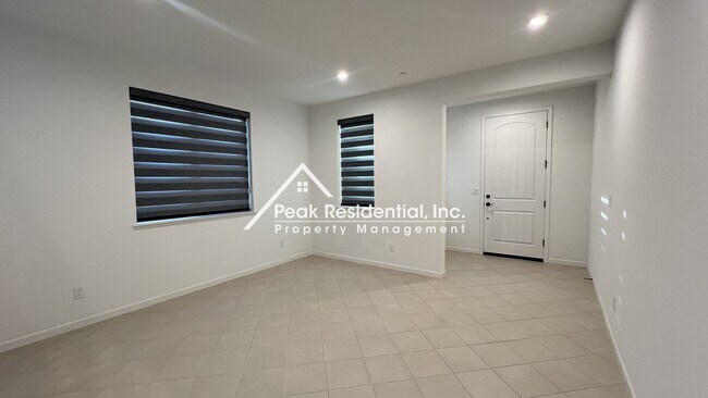 Foto del edificio - Spacious 5bd/3ba Folsom Home!