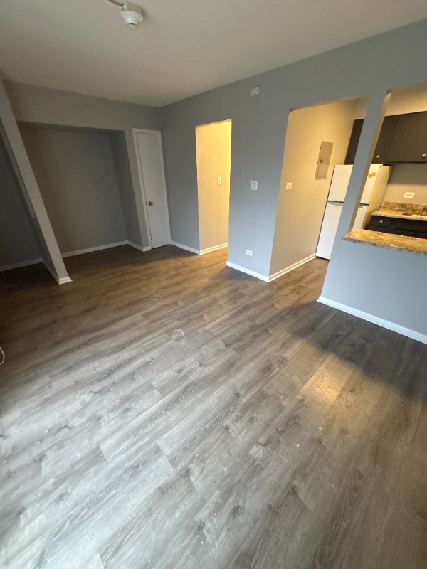 Foto del edificio - 3353 Commercial Ave