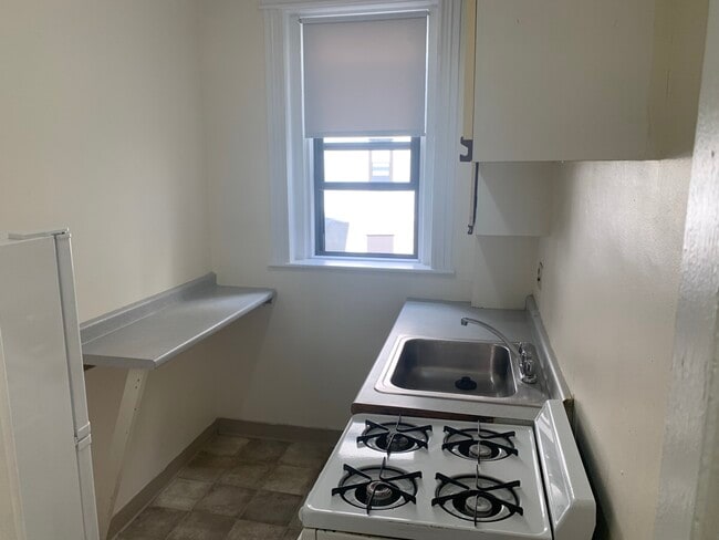 Building Photo - 1148 Commonwealth Ave