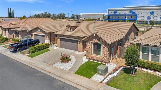 Building Photo - 2481 S Via Versilia Dr