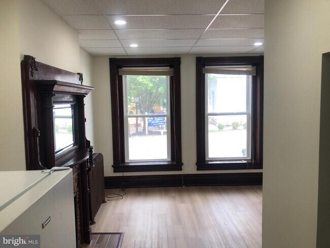 Foto del edificio - 130 N Potomac St