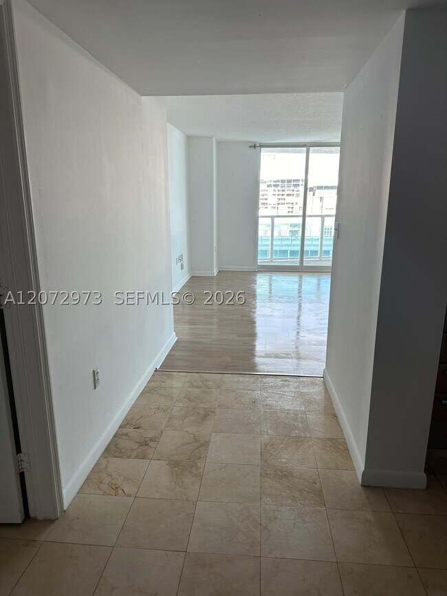Foto del edificio - 2101 Brickell Ave
