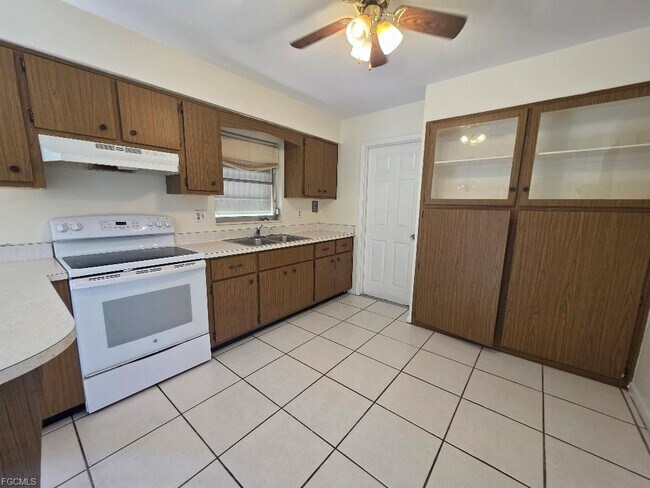 Foto del edificio - 1512 Huntdale St E