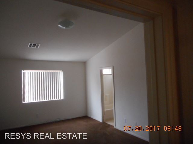 Building Photo - 641 Majestic Sky Dr