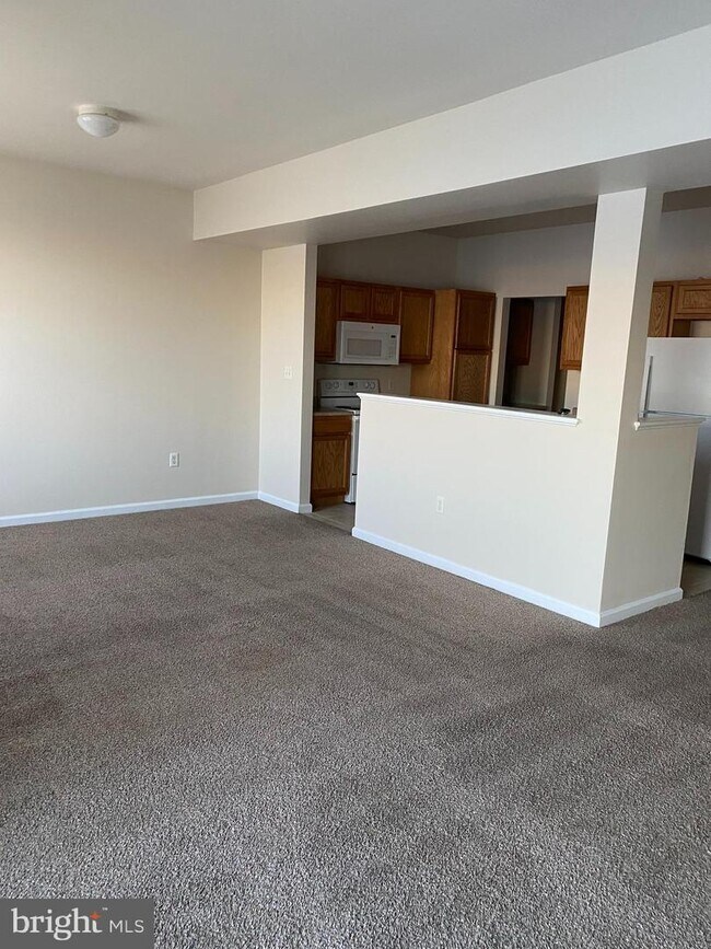 741 Bassett Dr, Chambersburg, PA 17201 Townhome Rentals in