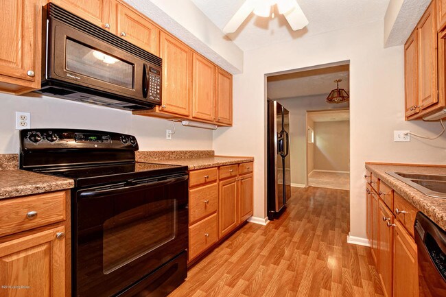 Building Photo - 3820 RiverOaks Ln