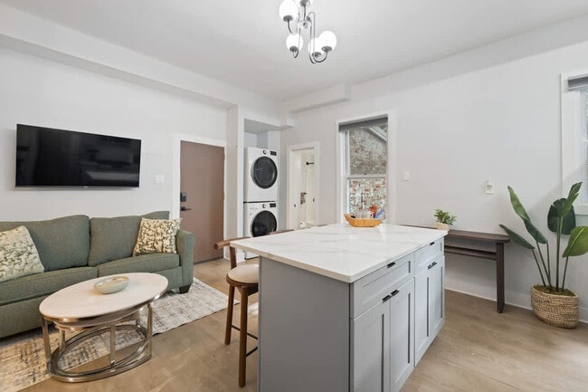 Building Photo - 20 Tuers Ave