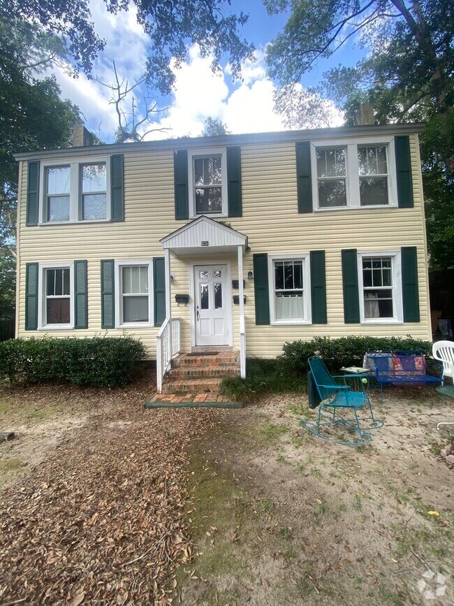 Building Photo - 710 Ingleside Ave