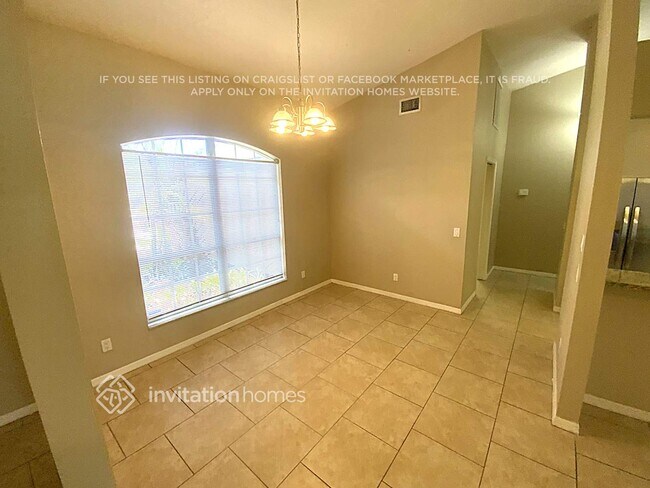 Foto del edificio - 23306 Moorhead Ave