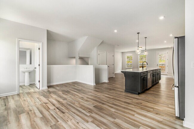 Foto del edificio - 387 Skylar Way SE