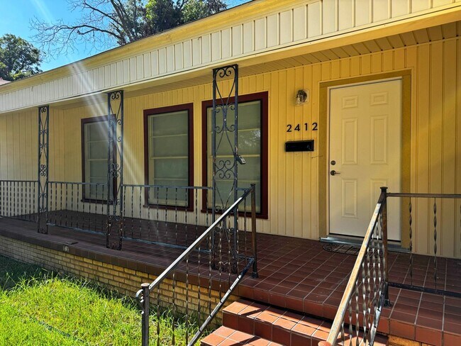 Foto del edificio - Spacious Family Home in Premier Wichita Fa...