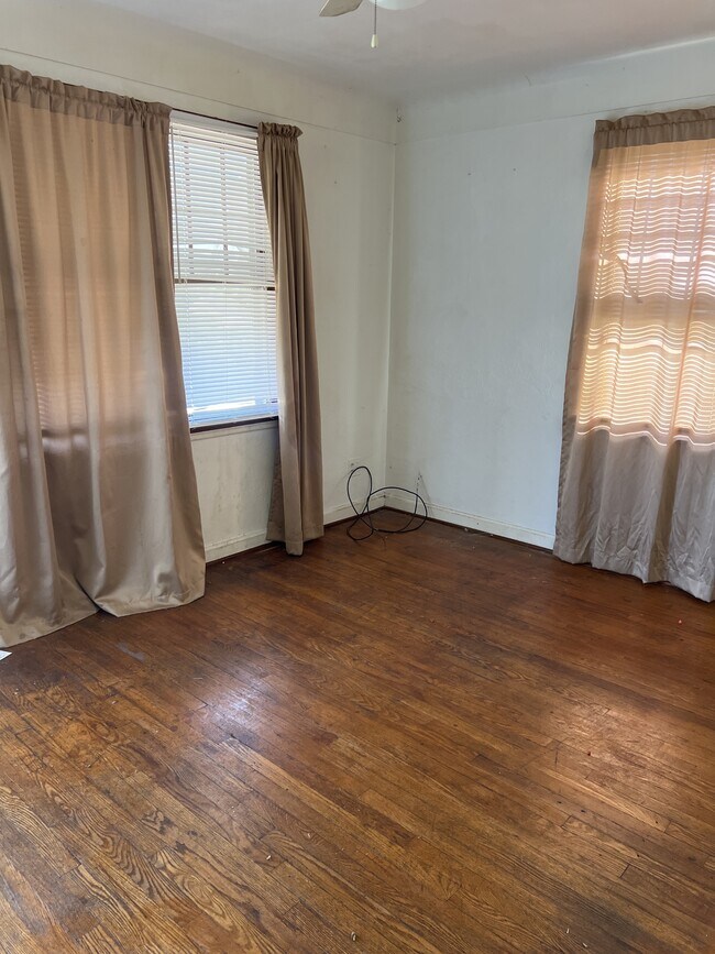 Building Photo - 5663 Gatesworth Ave