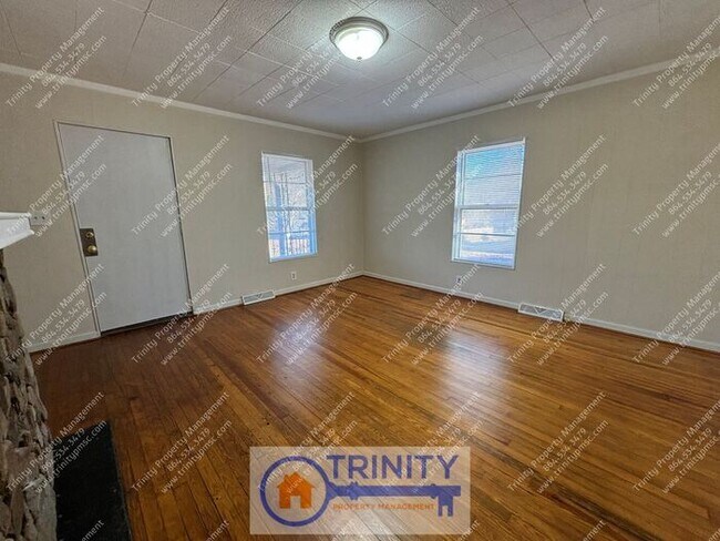Foto del edificio - Charming 2 bedroom house located in the he...