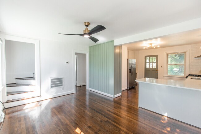 Foto del edificio - 1148 Lindsay St
