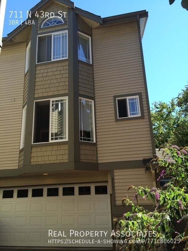 Foto principal - 711 N 43rd St